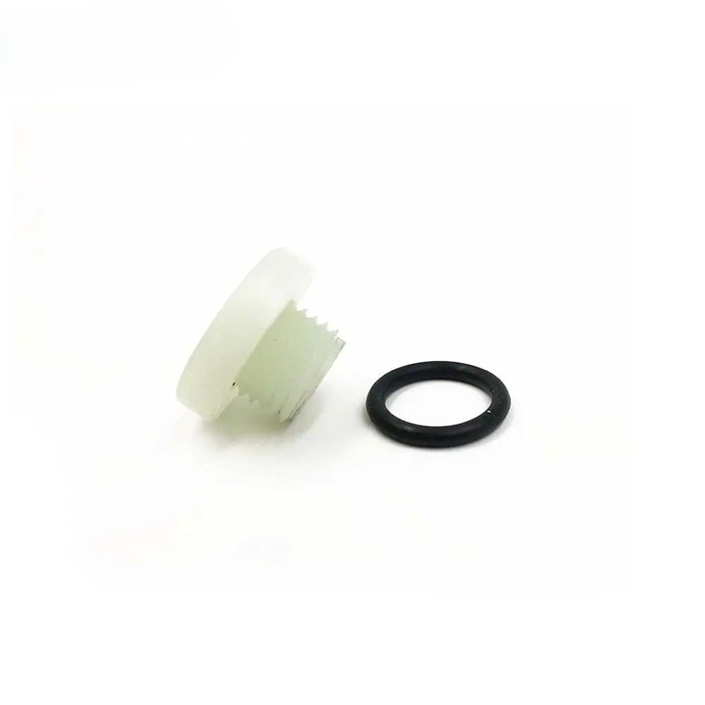 Пробка крышки левого картера DT230 MT230 MT-250 2T OEM