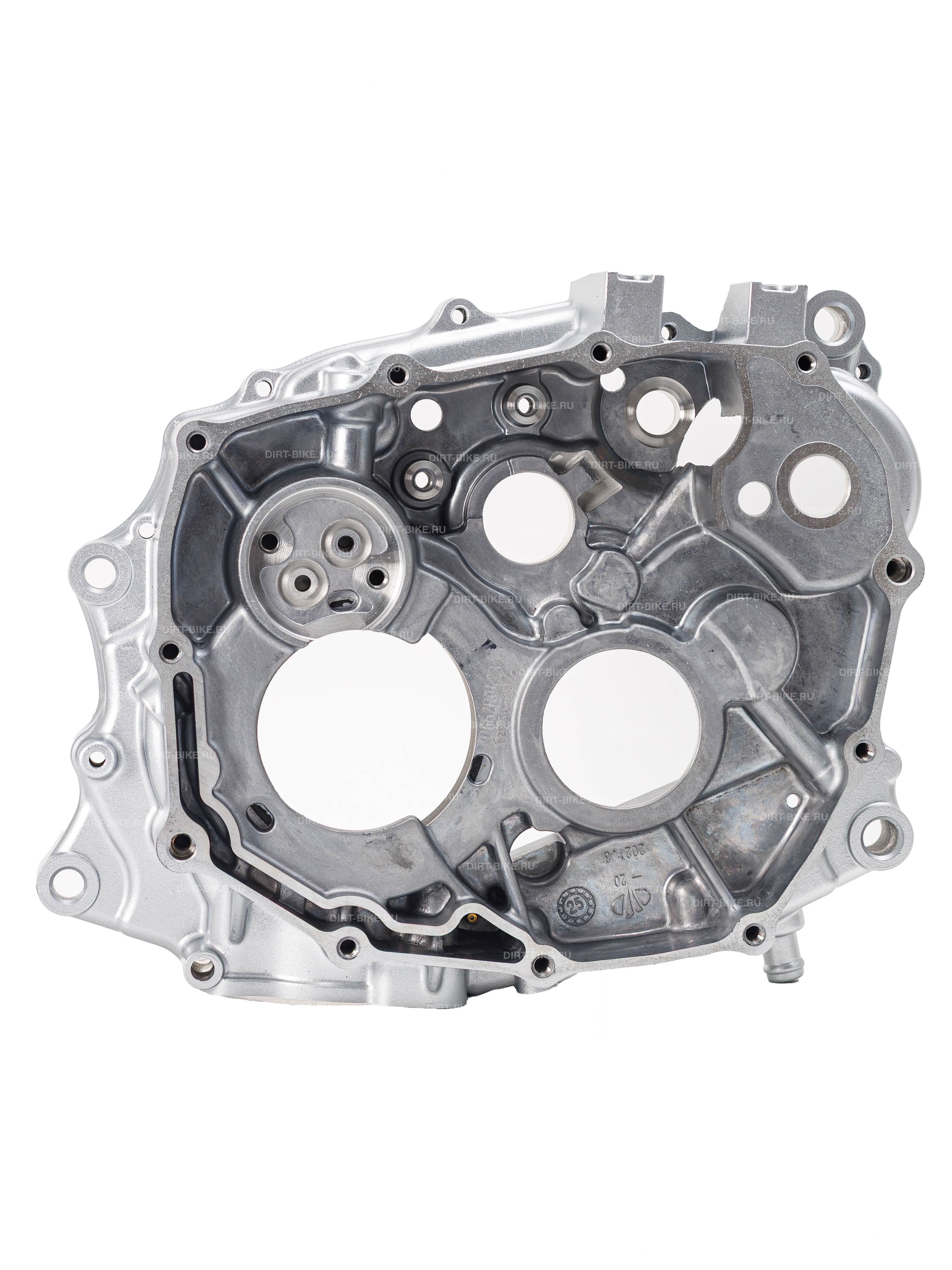 Правый картер двигателя CB250D-G zs166fmm оригинал Zongshen