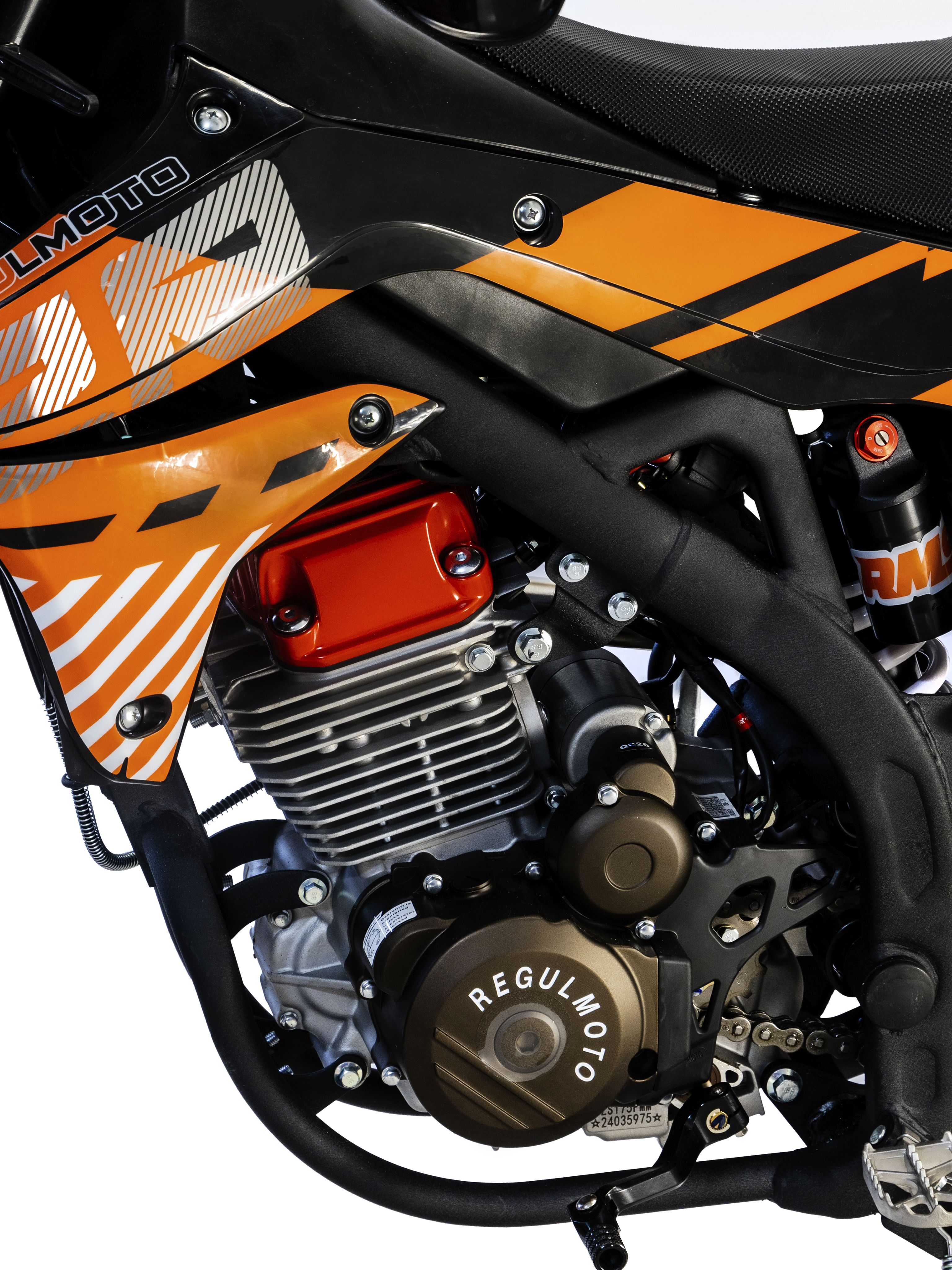 Мотоцикл Regulmoto ZR PR 300 4 valves черный/оранжевый