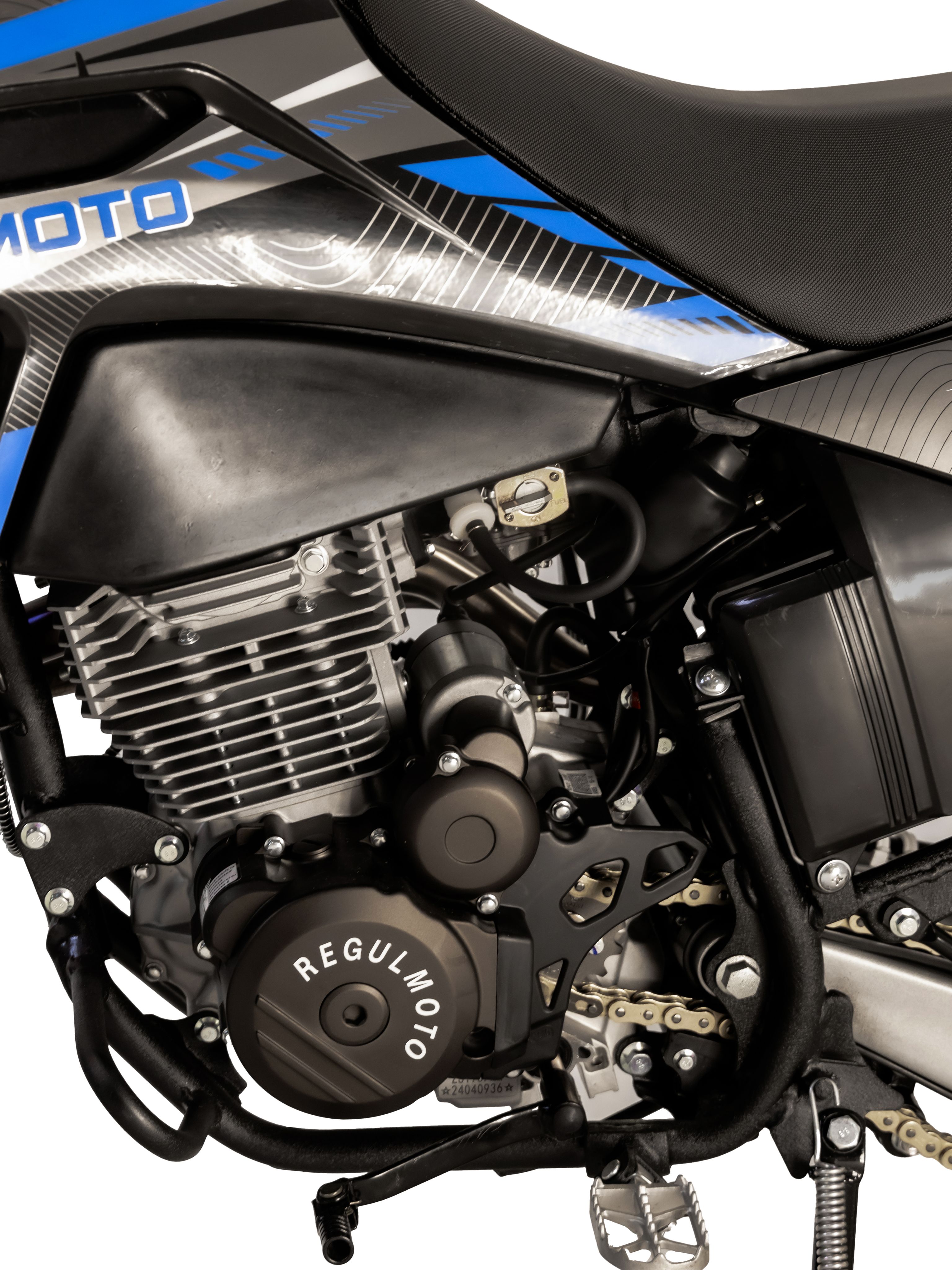 Мотоцикл Regulmoto ZR PR 300 4 valves 6 gear черный/синий